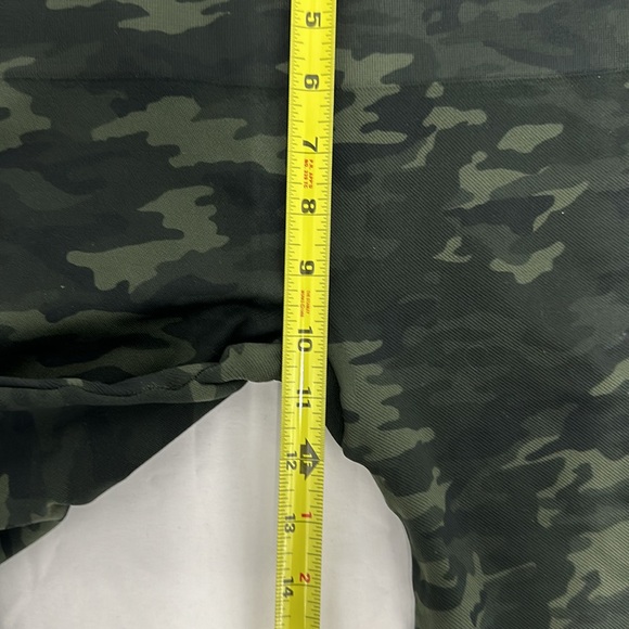 SPANX Look at Me Now High-Waisted Seamless Leggings Camo Green - Picture 5 of 7